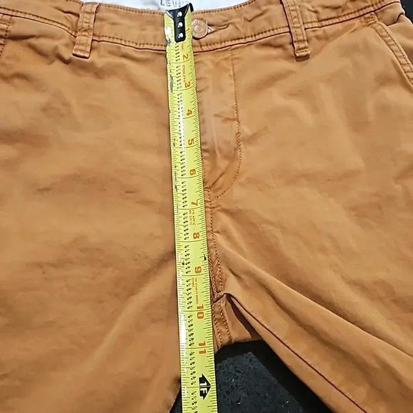 LEVI'S SHORT - Picture 3 of 9